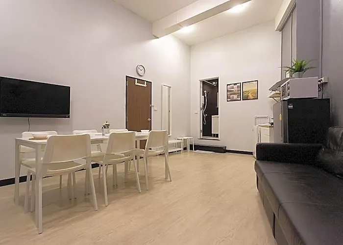 U1 Large 2 Bed Bts Udomsuk