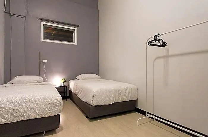 ホテル U1 Large 2 Bed Bts Udomsuk 3*