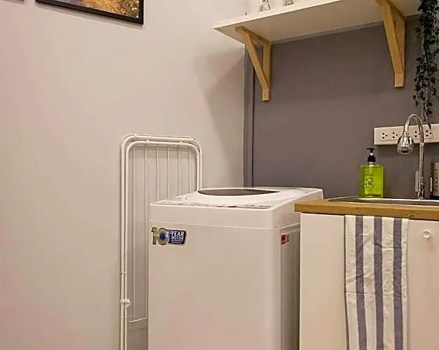 ホテル U1 Large 2 Bed Bts Udomsuk 3*